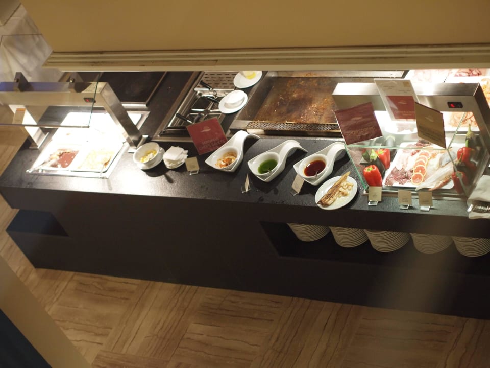 Teil des Buffets - von oben Hipotels Playa la Barrosa