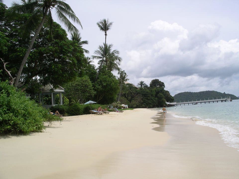 Strand Cape Panwa Hotel