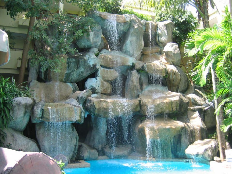 Wasserfall Phuket Marriott Resort & Spa Merlin Beach