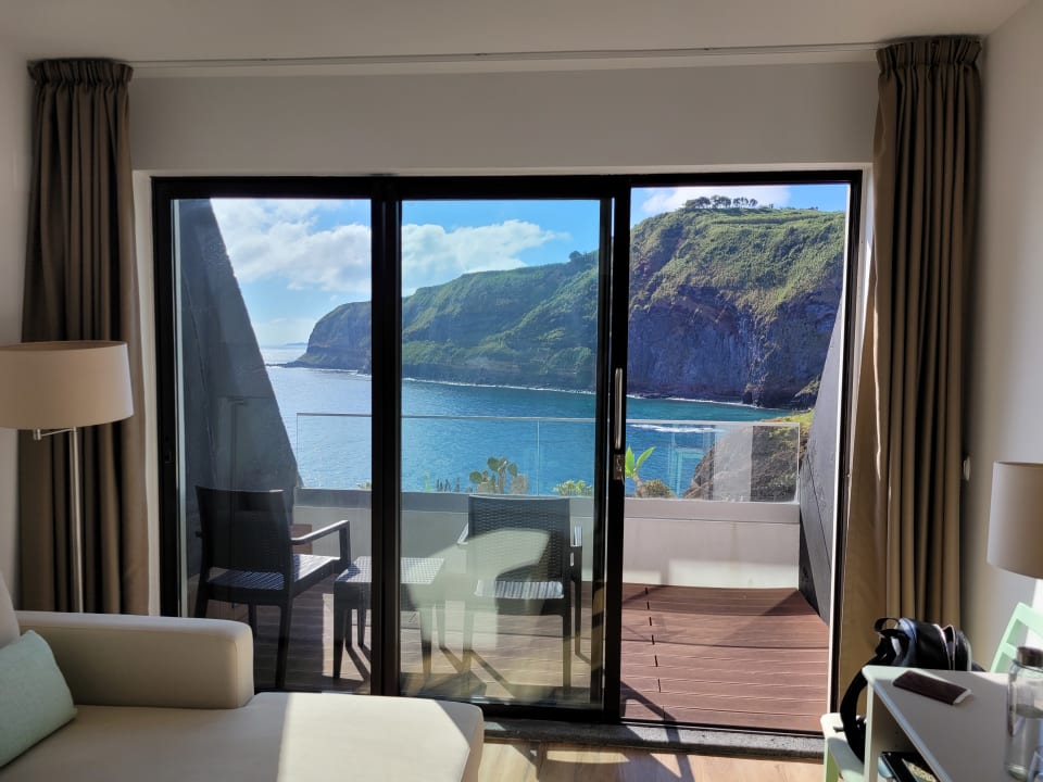 Zimmer Caloura Hotel Resort