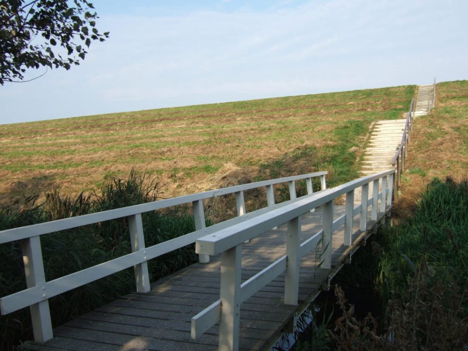 Treppe zum Deich hinauf Het Grootslag Vakantiepark