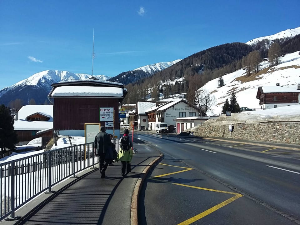 Bushaltestelle Landhuus Frauenkirch