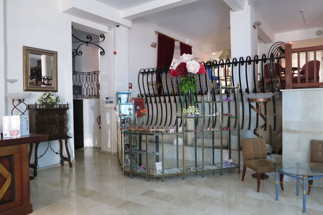 Recepción Hotel Portals Palace