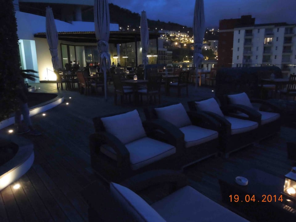 Terrasse Abends Hotel Madeira Regency Cliff