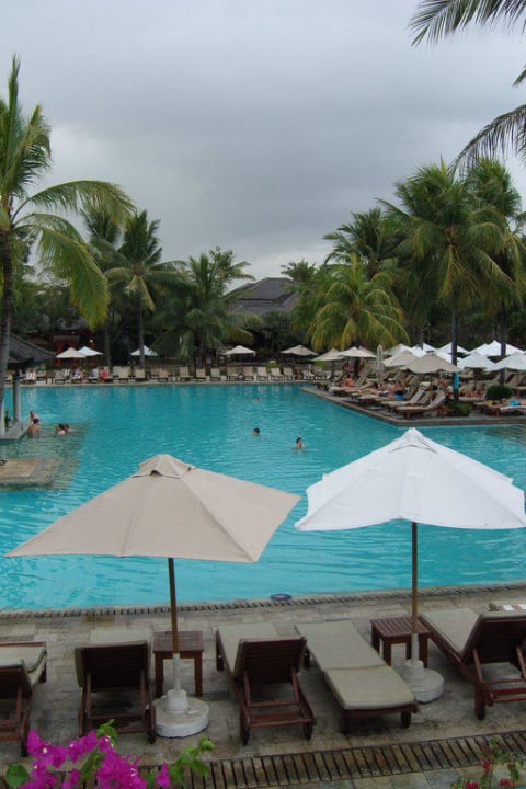 Poolanlage Padma Resort Legian