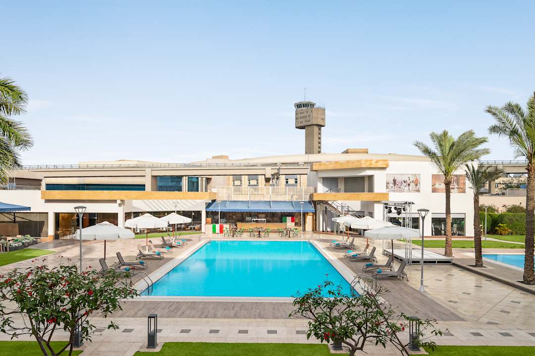 Pool Novotel Cairo Airport