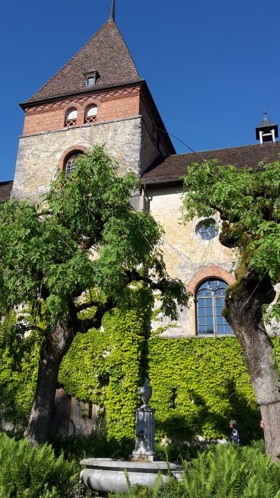 Außenansicht Hotel Schloss Münchenwiler