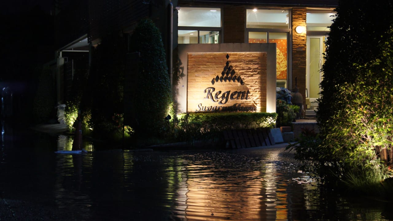 Hotel und Hochwasser 2011 Hotel The Regent Suvarnabhumi