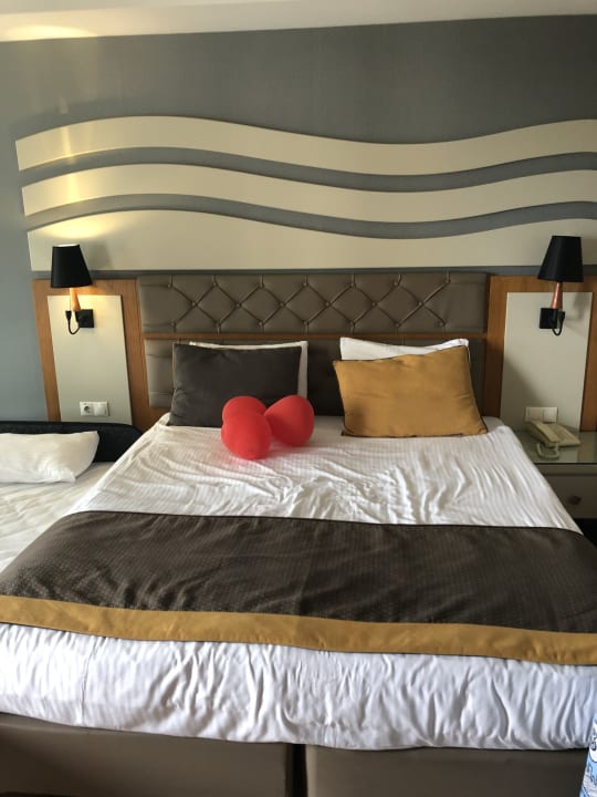 Zimmer Saturn Palace Resort Hotel