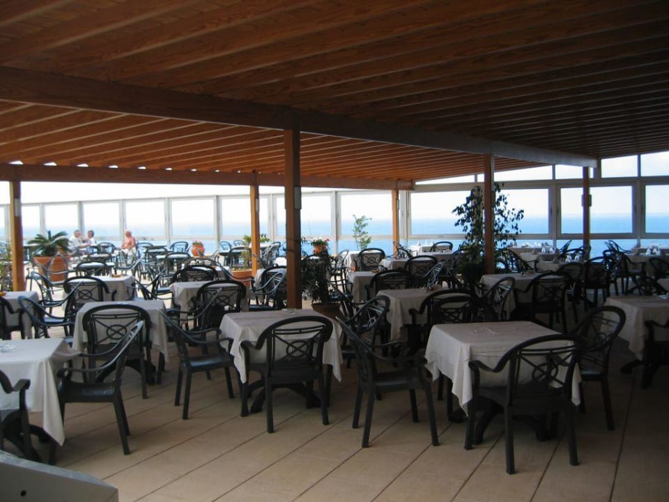 Überdachter Restaurantbereich Hotel Best Semiramis
