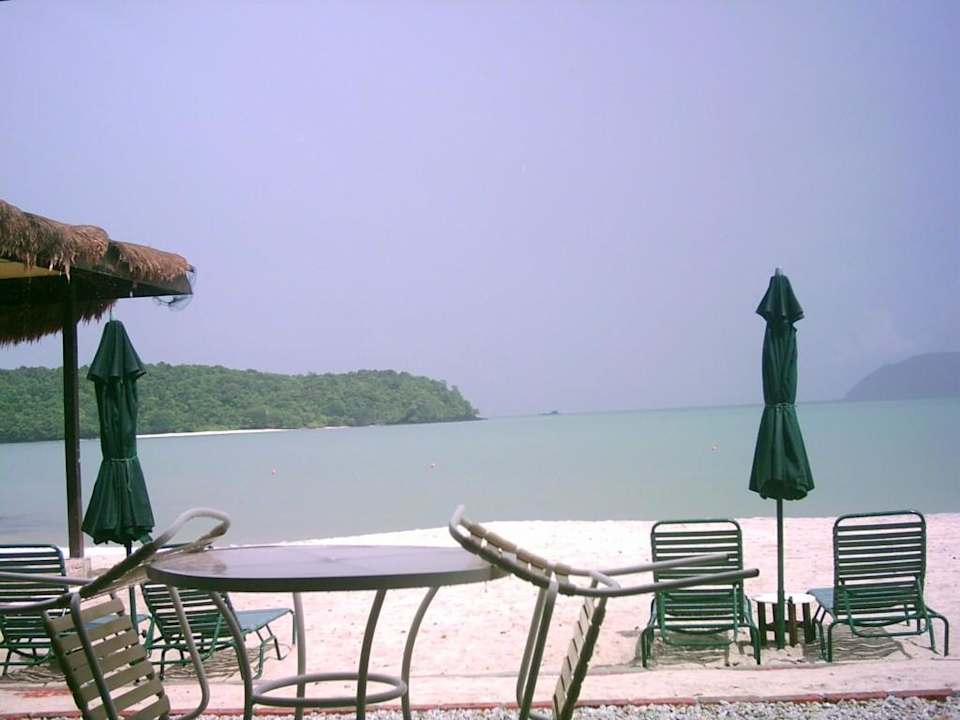 Strand Hotel The Lanai Beach Resort