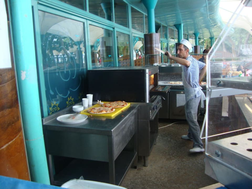 Pizza man Hotel Borjana