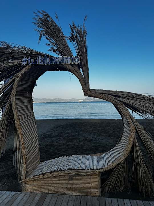 Strand TUI BLUE Seno - Adults Only