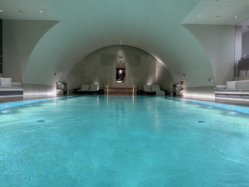 Pool Park Hyatt Vienna