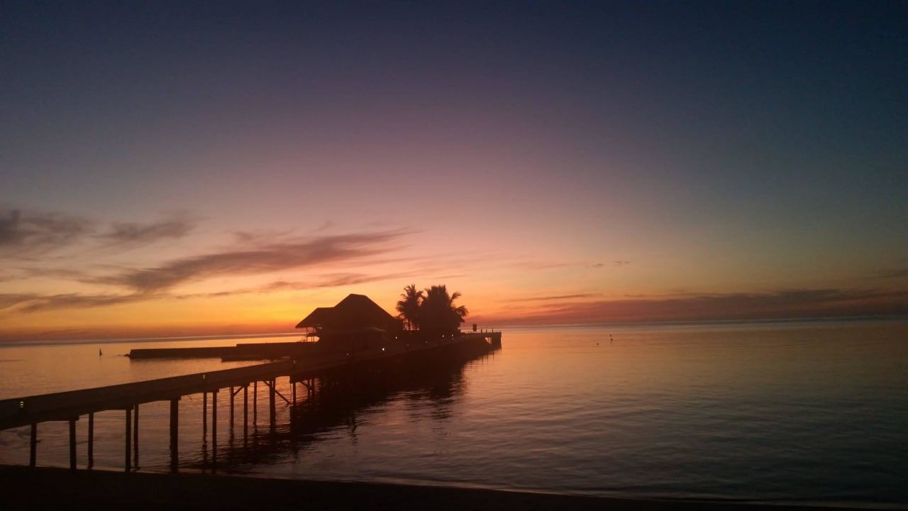 Sonnenuntergang Veligandu Maldives Resort Island