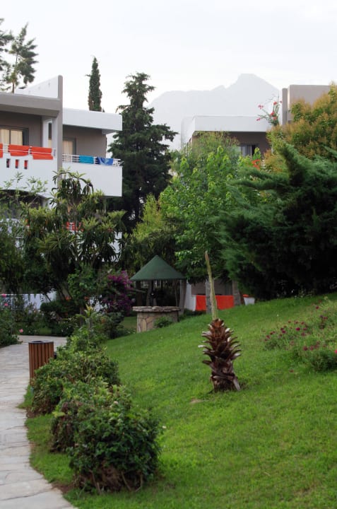 Дорожка к бунгало Greenwood Kemer Resort
