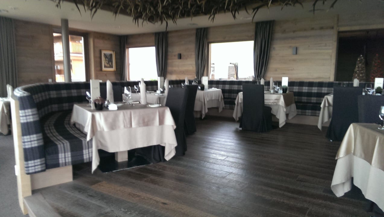 Restaurant mit Sitzecke Hotel Chalet Mirabell