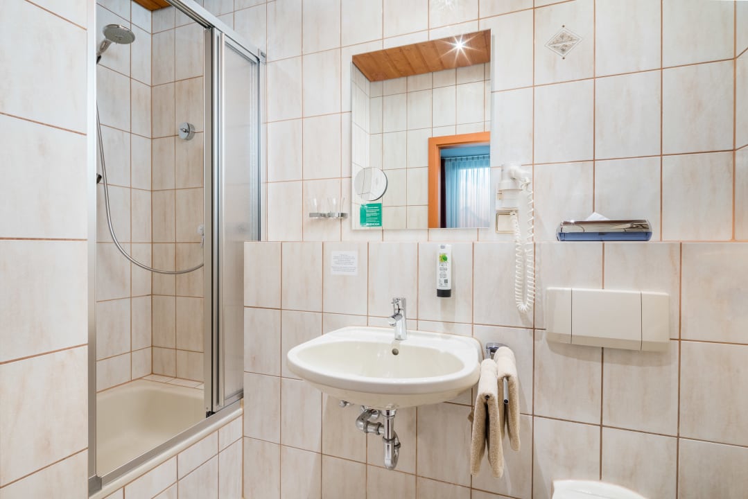 Zimmer Hotel Straubs Schöne Aussicht