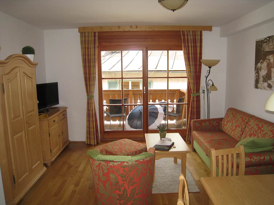 Wohnzimmer Top 5 AlpinLodges Oetz