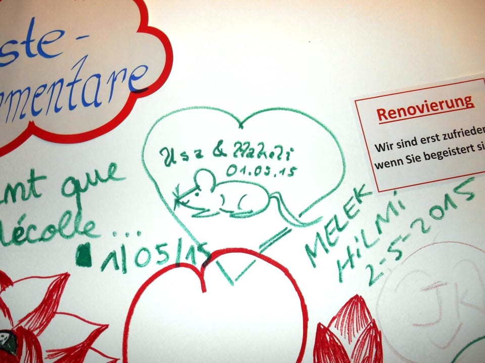 Trennwand wegen Renovierung  IntercityHotel Frankfurt Airport