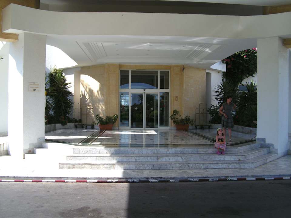 Hoteleingang Hotel El Mouradi Djerba Menzel