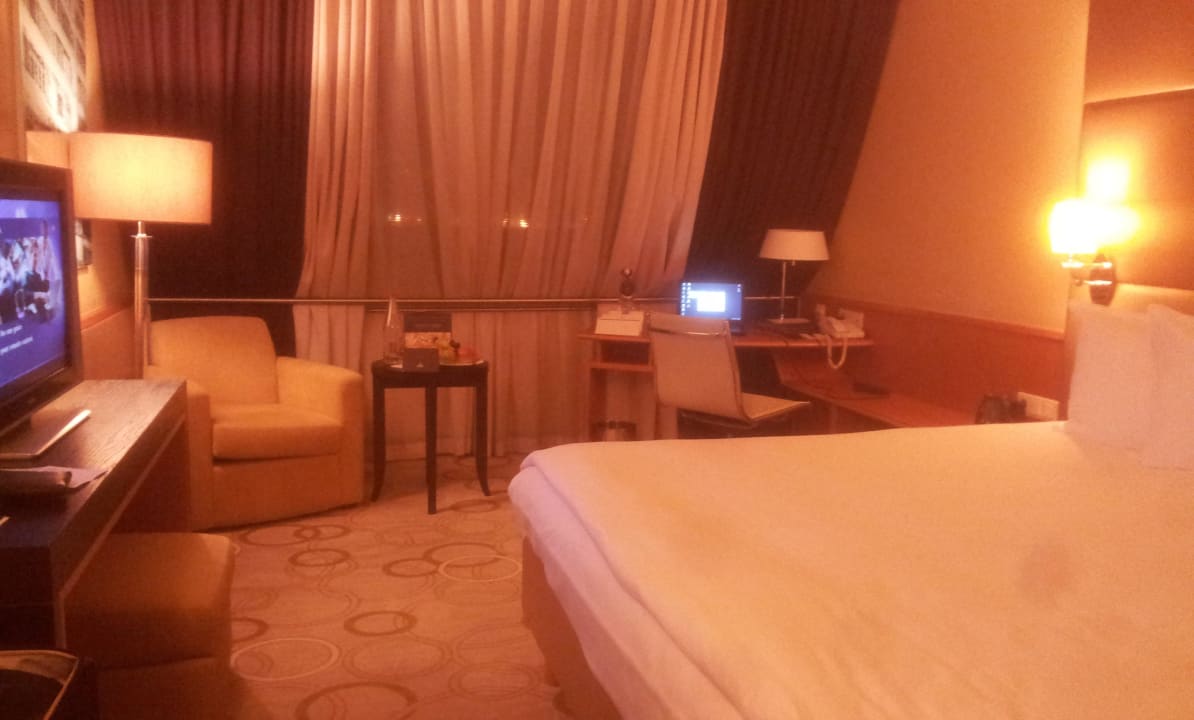 Executive Room mit Kingsize Bett Hilton Prague Old Town