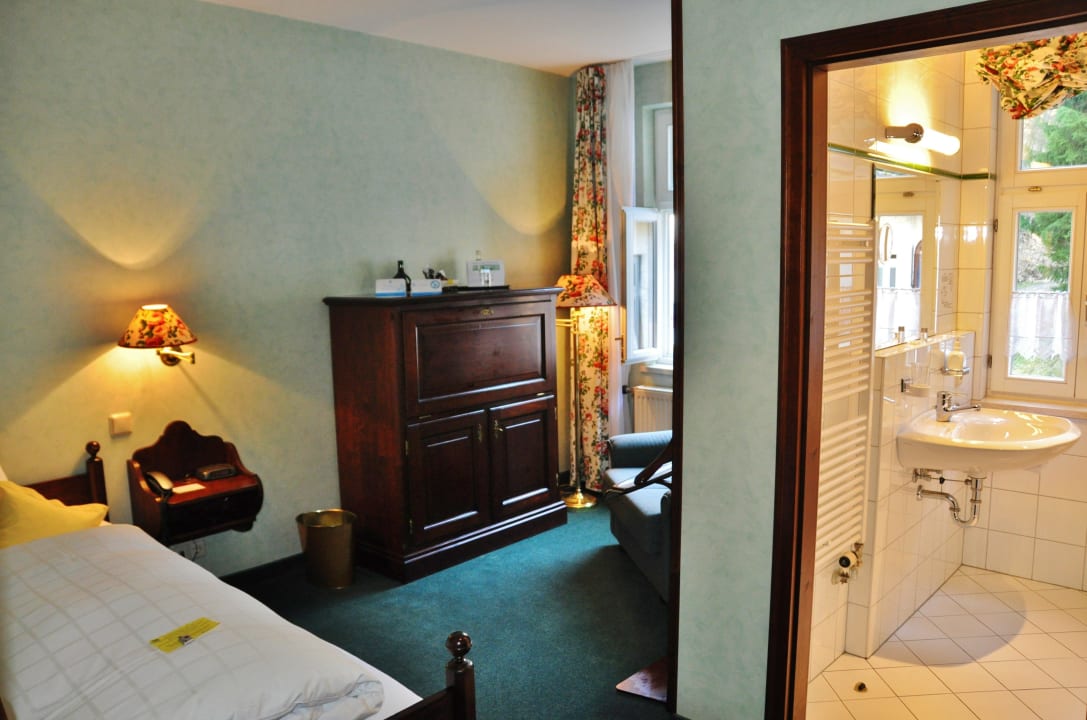 Einzelzimmer nach hinten Flair Hotel Waldfrieden
