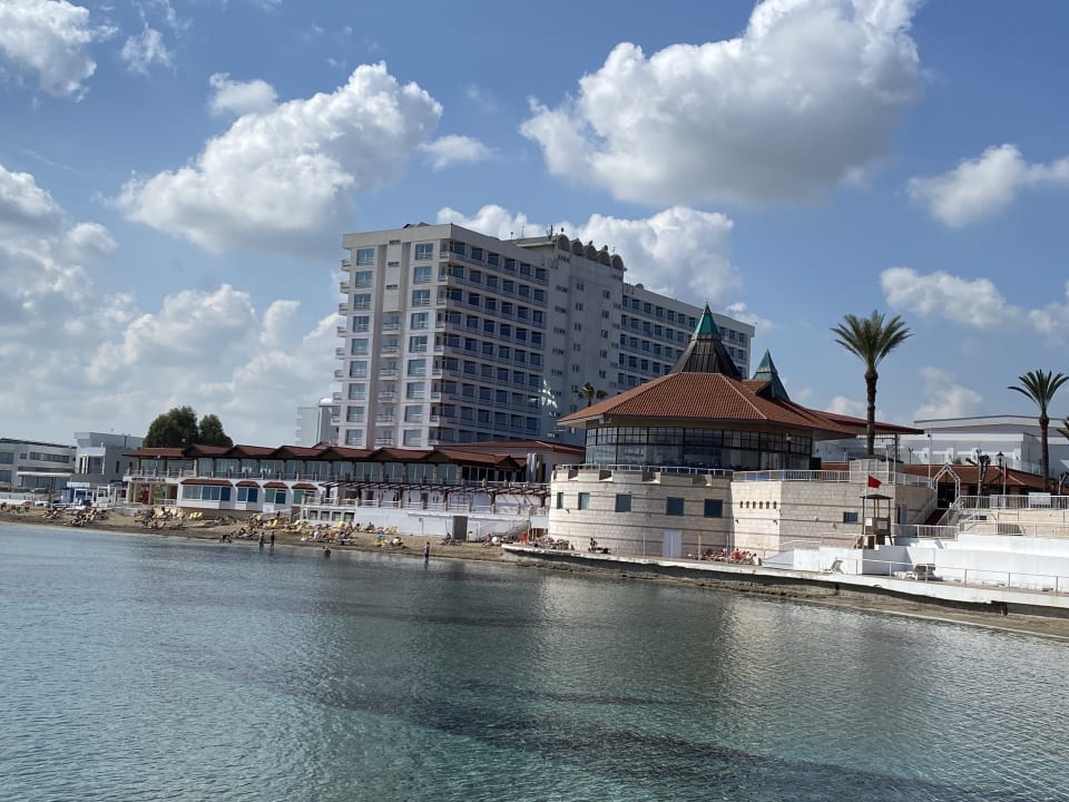 Ausblick Salamis Bay Conti Resort Hotel & Casino