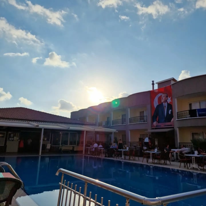 Pool Hotel Sayanora & Sayanora Park