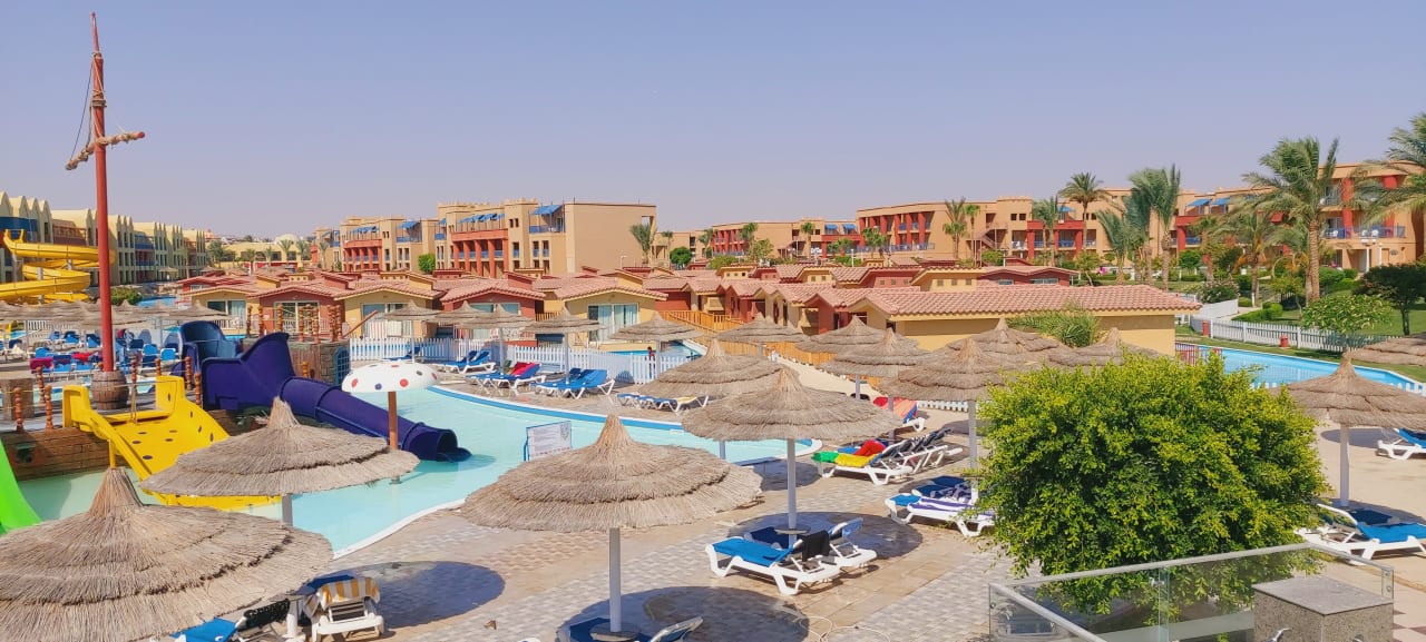 Pool Hotel Titanic Palace