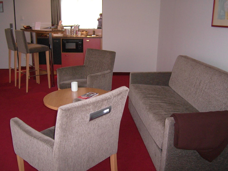 Küche im Wohnraum NH Collection Hamburg City