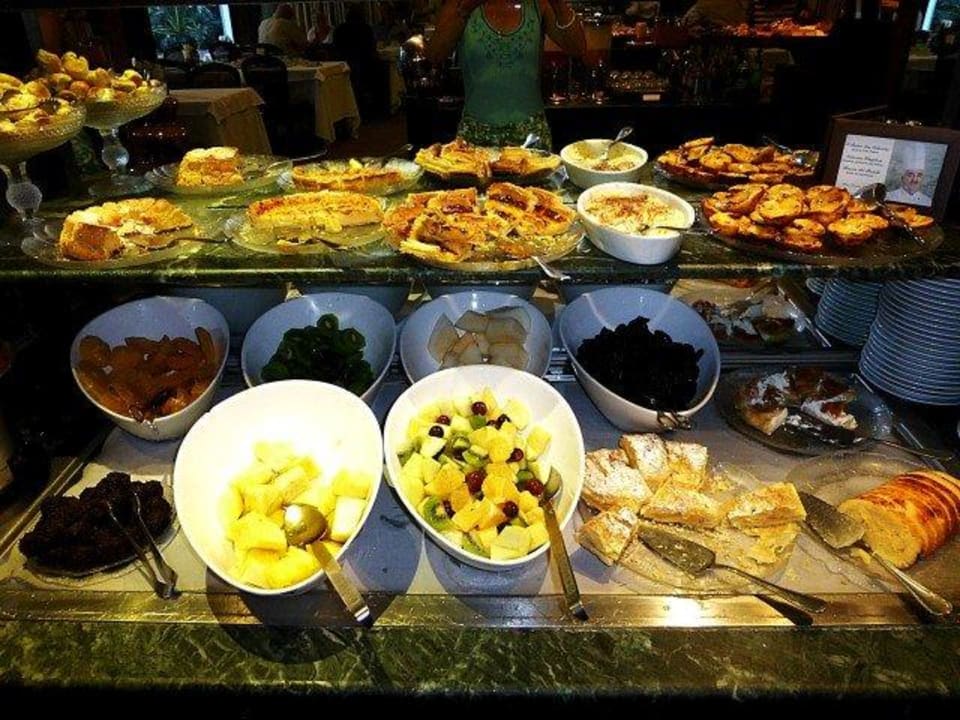 Reichhaltiges Büffet Hotel Lisboa Plaza