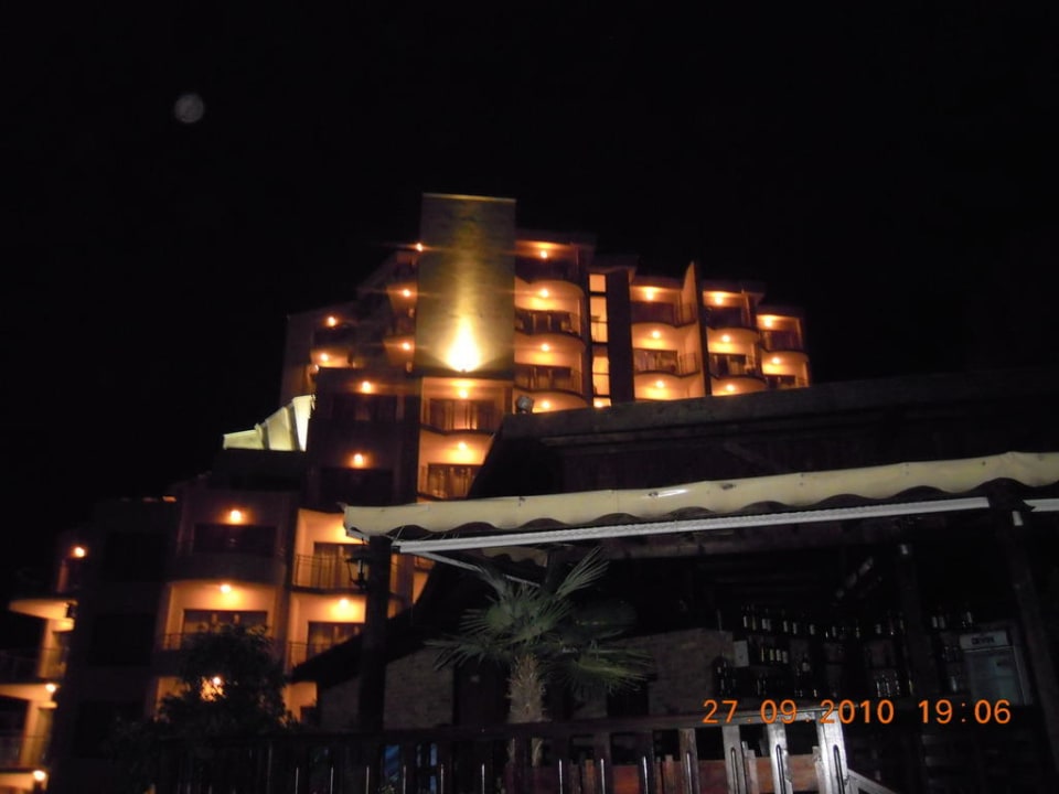 Hotel bei Nacht Park Hotel Golden Beach