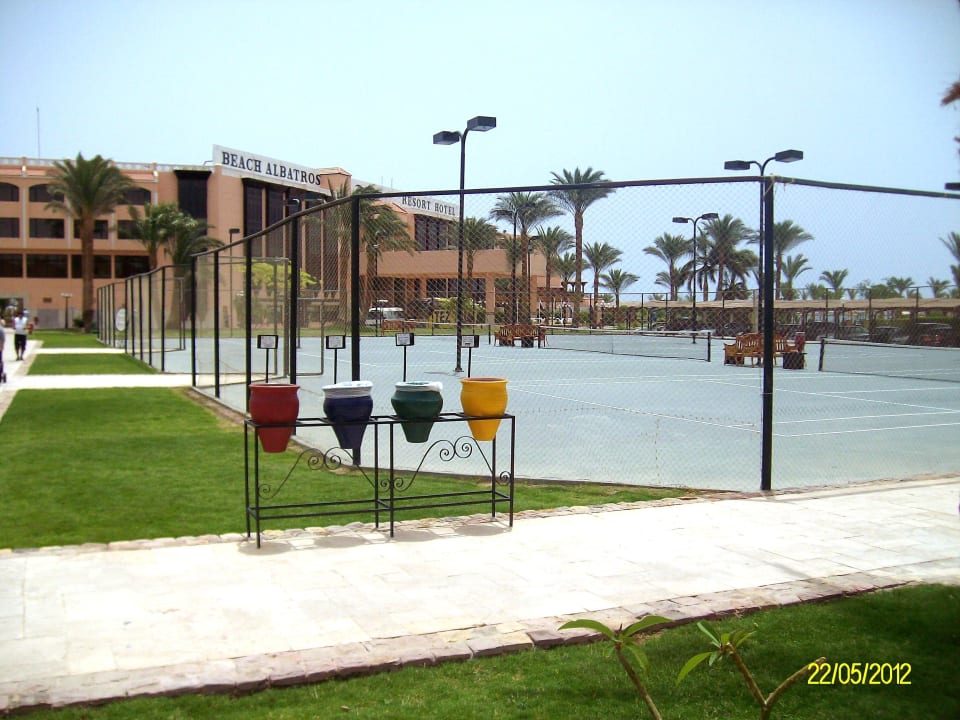 3 Tennishartplätze Beach Albatros Resort