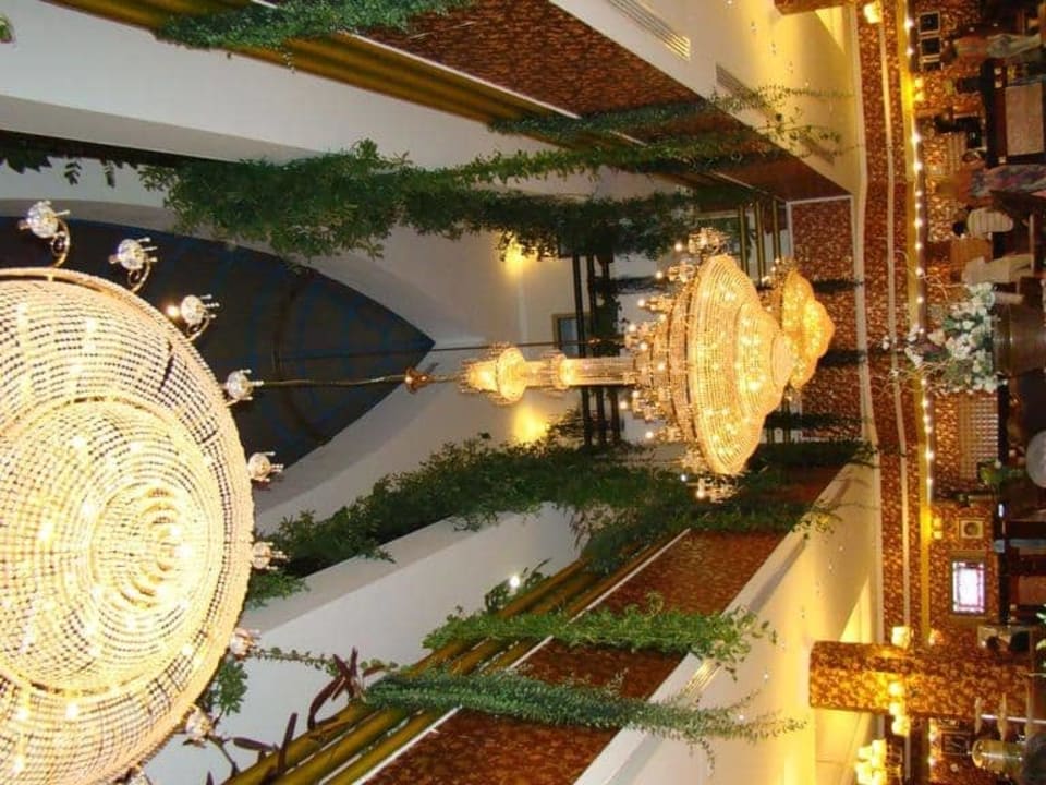 В лобби Botanik Hotel & Resort