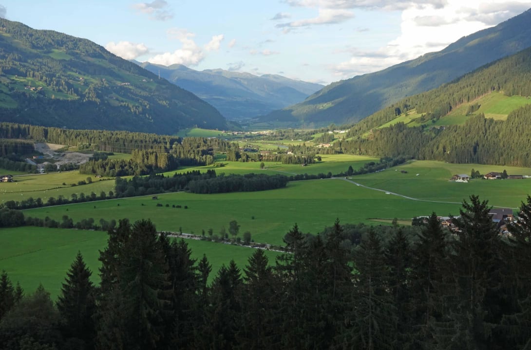Blick von unserem Balkon auf das Salzachtal Gasthof & Landhaus Friedburg