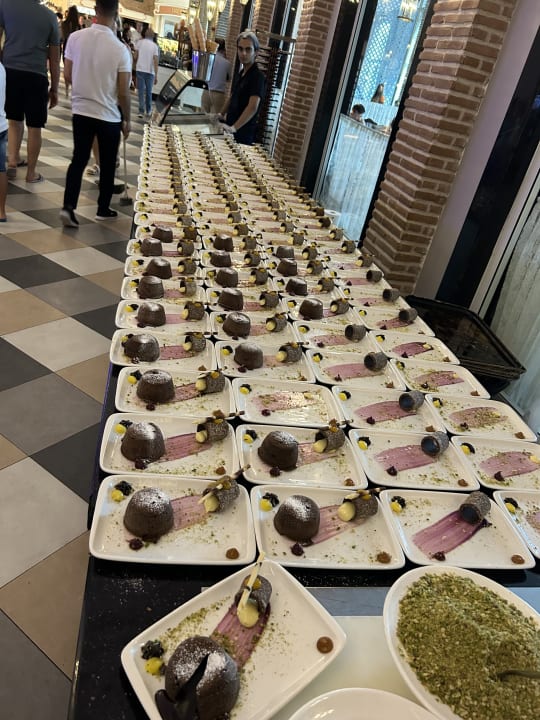 Gastro Rubi Platinum Spa Resort & Suites