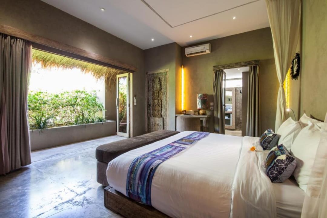 Zimmer Blue Karma Dijiwa Seminyak