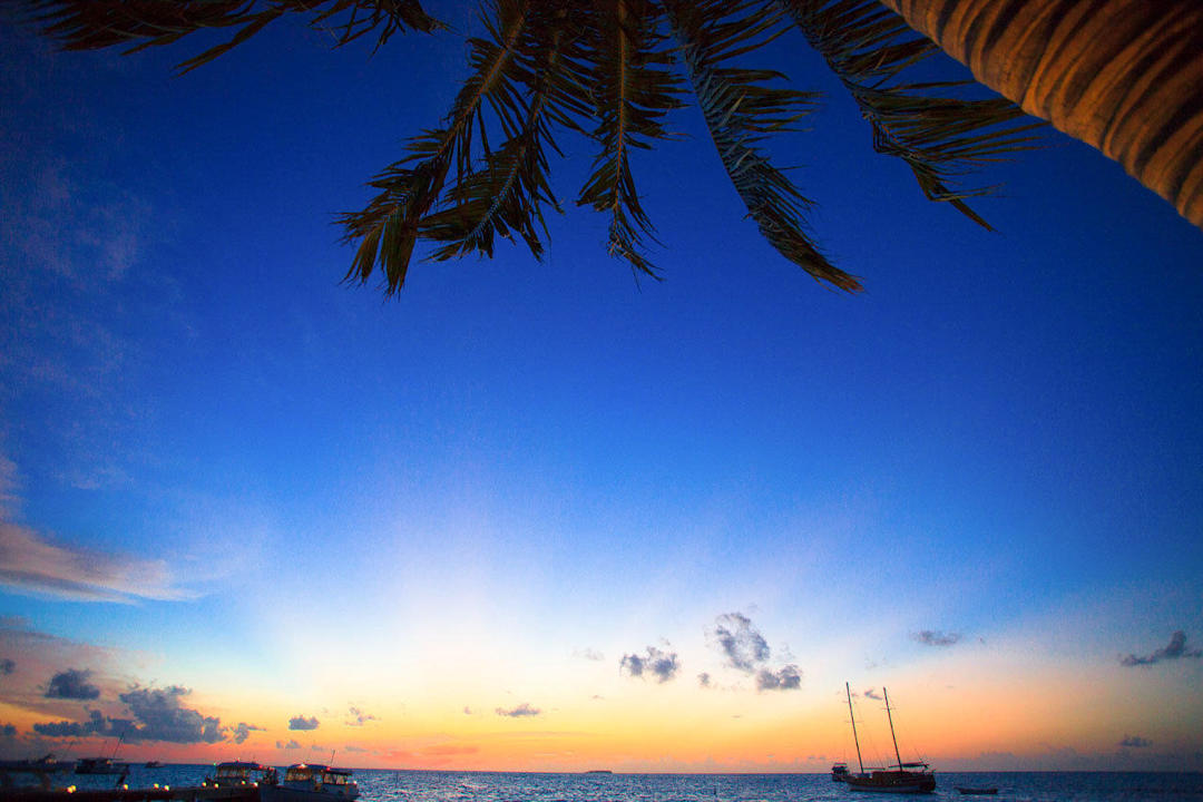 Sonnenuntergang Meeru Maldives Resort Island