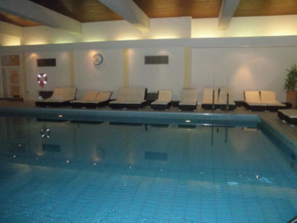 Großer Innenpool Hotel Sonnenhof