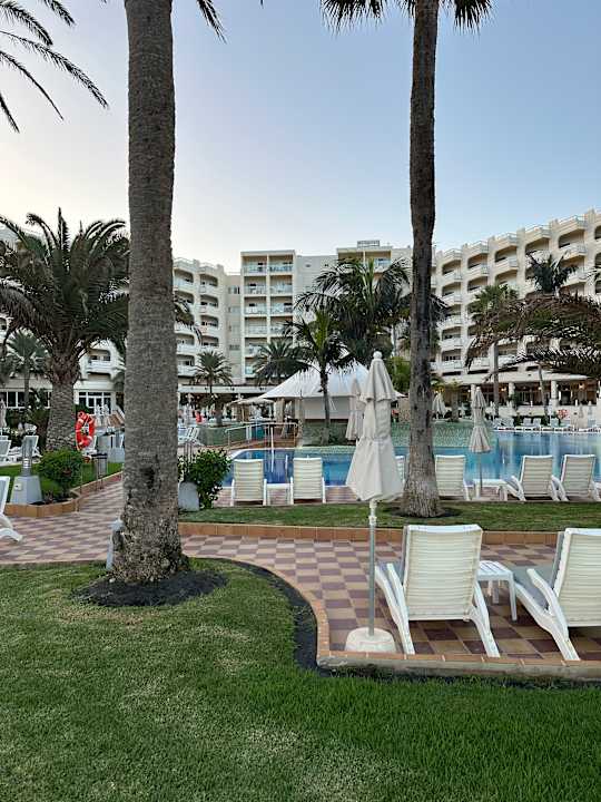 Pool Hotel Riu Palace Tres Islas