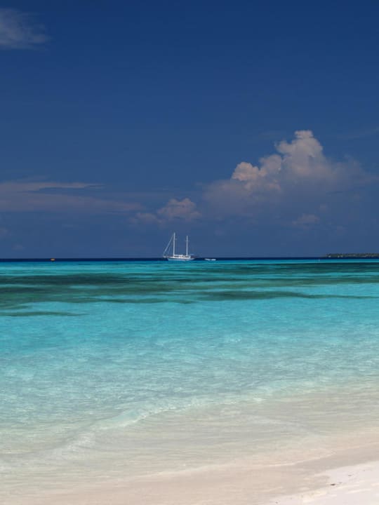 Klares Wasser Kuredu Island Resort & Spa