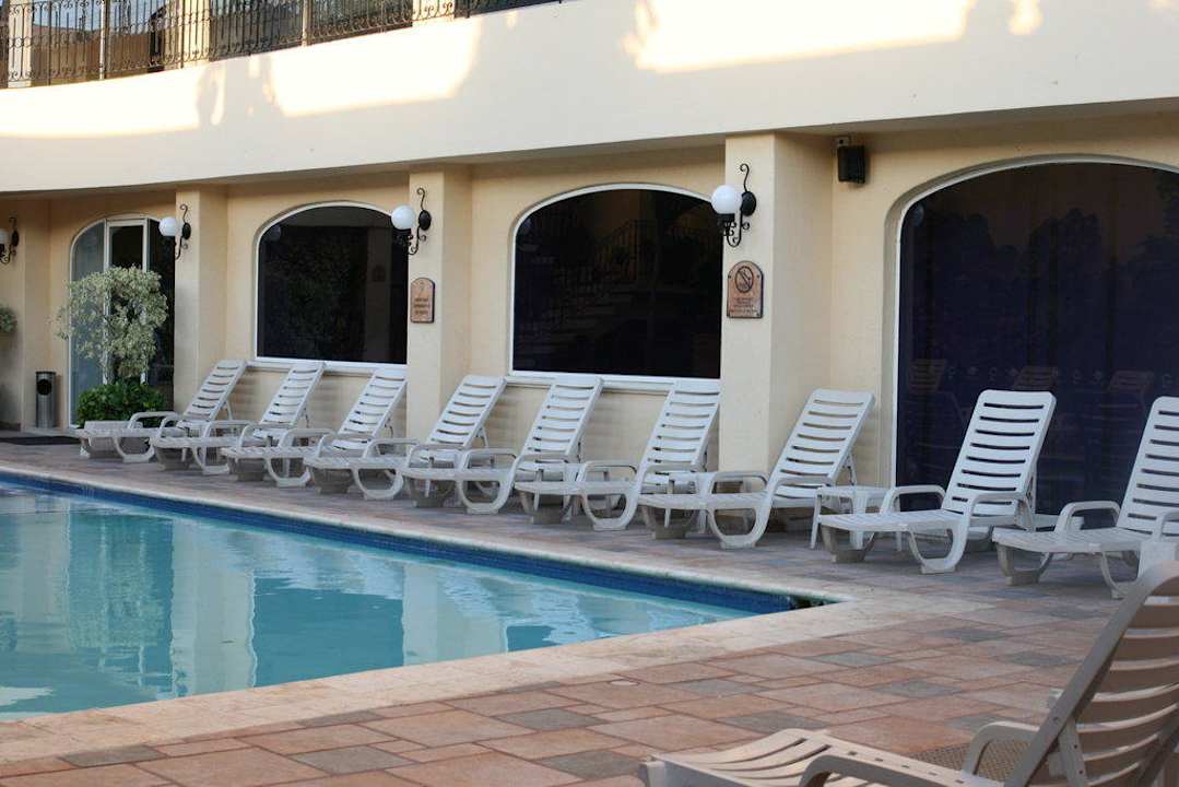 Poolanlage - Hotel El Castellano Gamma by Fiesta Inn Mérida El Castellano