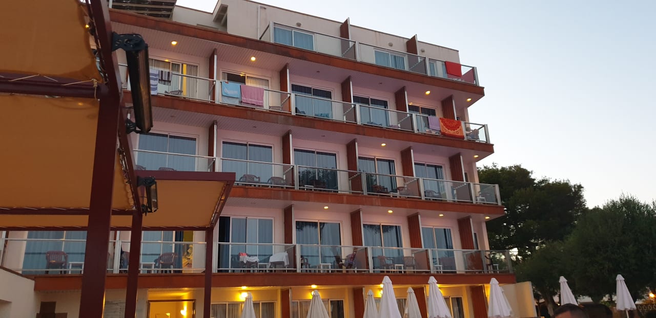 Außenansicht Hotel Clumba