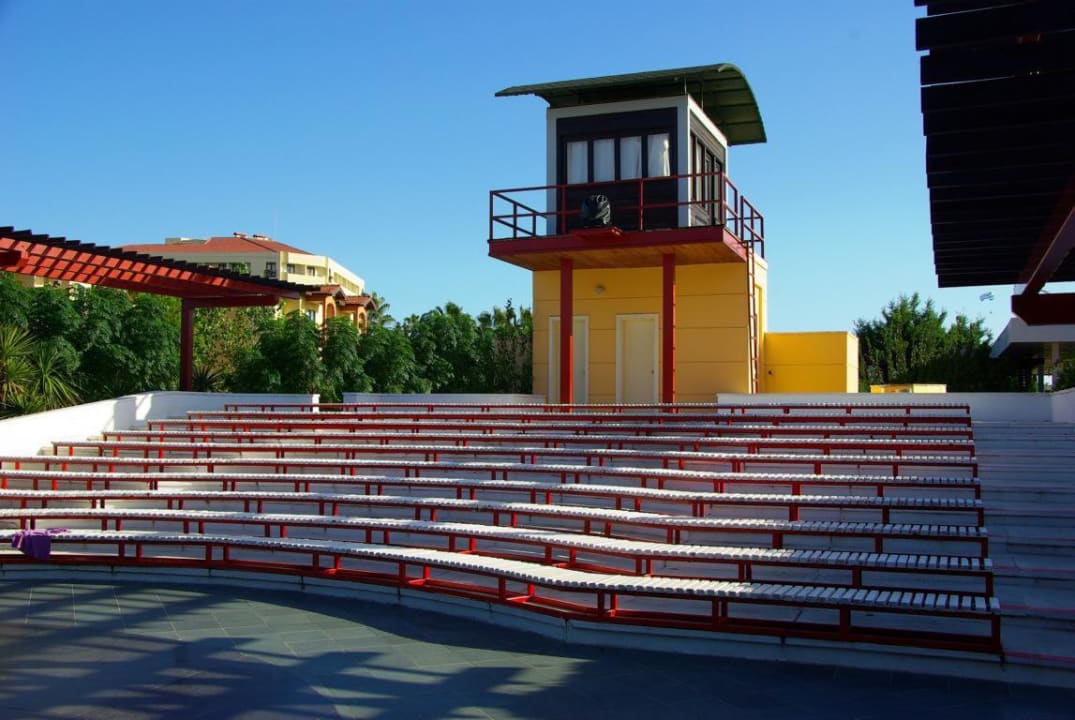 Tribüne Abendvorstellung TUI BLUE Xanthe