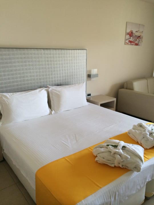 Bett SENTIDO Port Royal Villas & Spa