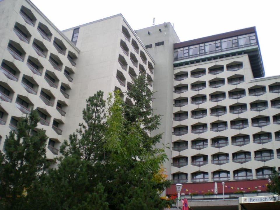 Die Bettenburg erinnert an einen Bienenstock AHORN Berghotel Friedrichroda