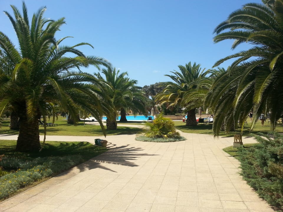 Eingang zum Garten/Pool Oceana Hotel & Spa