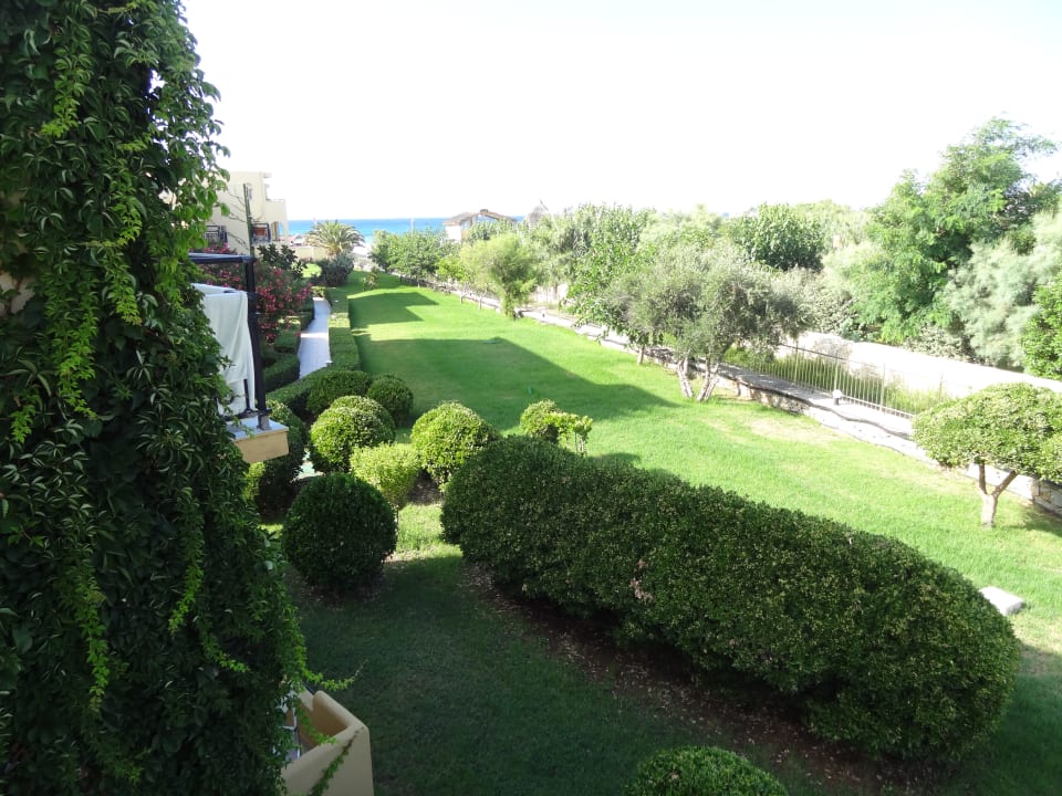 Gartenanlage Vantaris Luxury Beach Resort