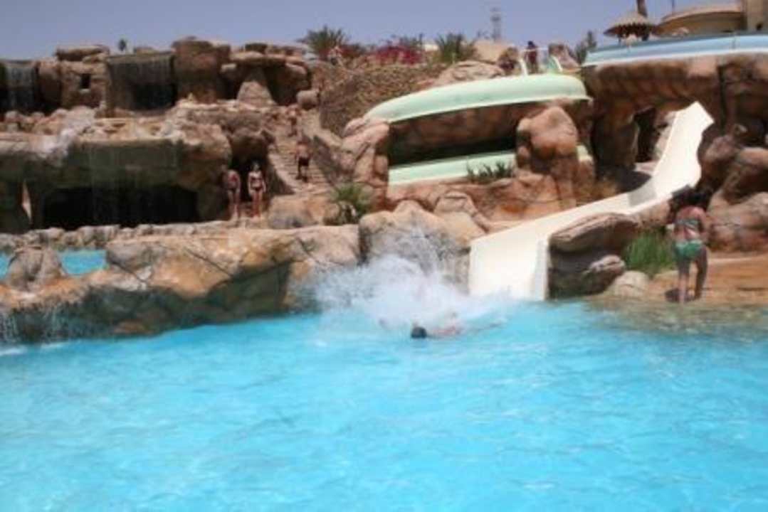 Zjeżdżalnie Hotel Hauza Beach Resort